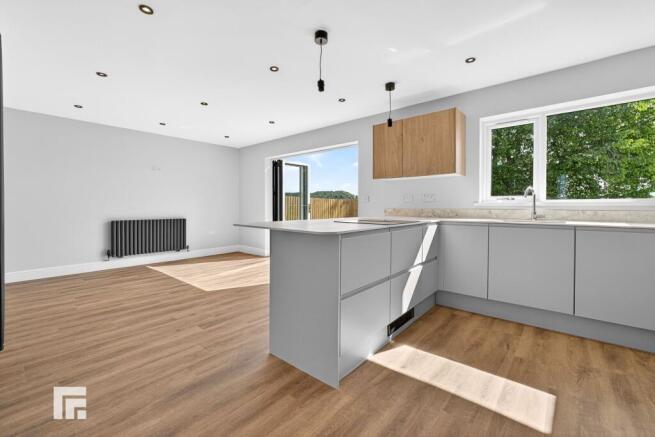 Min-Y-Coed, Radyr, CF15 photo 4