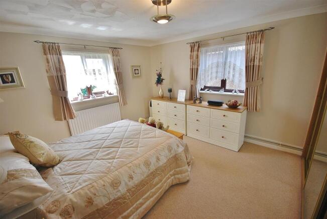 MASTER BEDROOM: