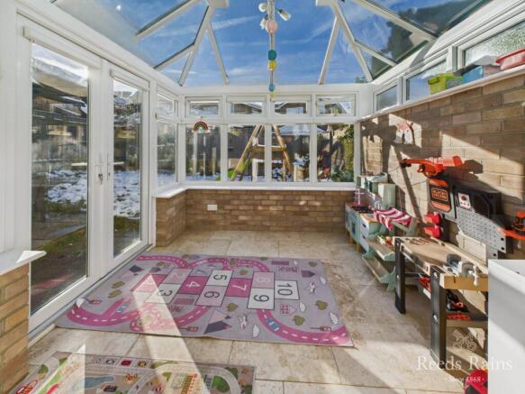 3 bed Semi-Detached for sale Image 6