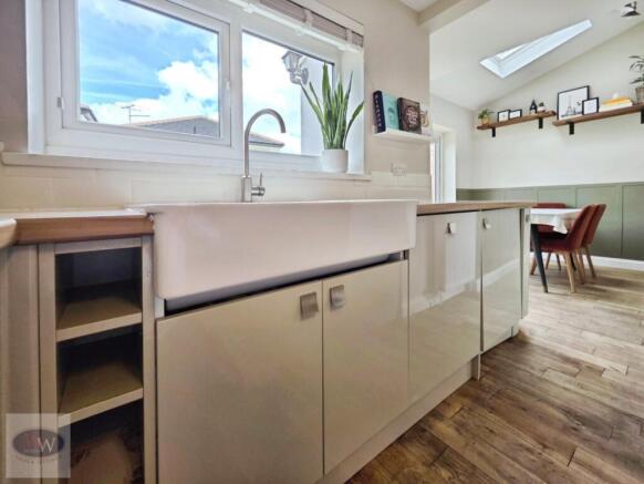 3 bed Semi-Detached for sale Image 6