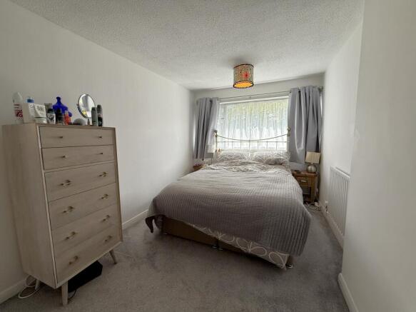 3 bed Semi-Detached to rent Image 5