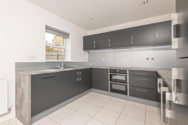 39 - 7 Waddle Road LS25 4EP.jpg