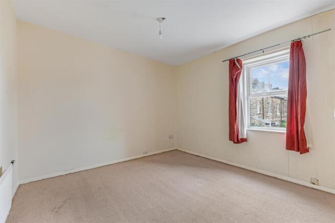 2 bed Terraced for sale Image 6