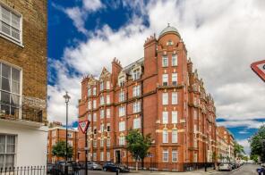 Flat 33, 39 York House, Upper Montagu Street, London W1H 1FR