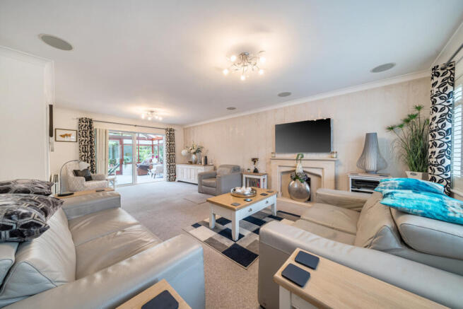 1430096-9-69b43c0...