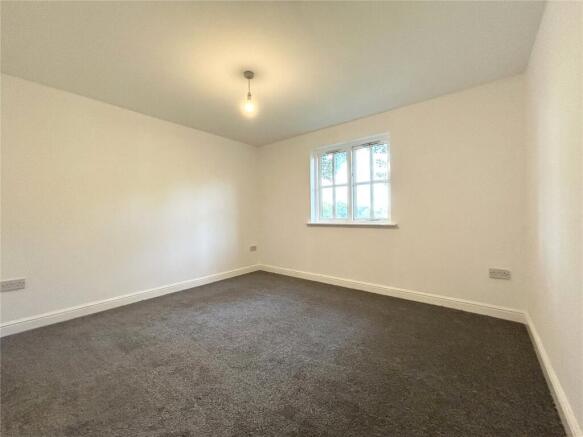 2 bed Apartment for sale Image 6