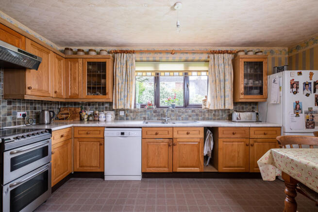 Kitchen/breakfast...