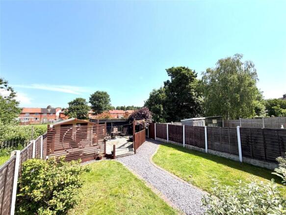3 bed Semi-Detached for sale Image 12