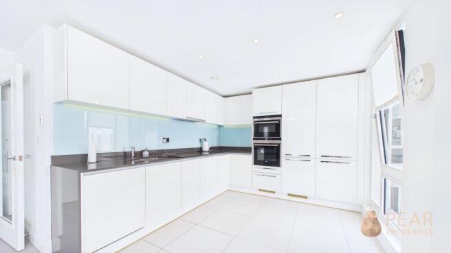 Kitchen / Living Area