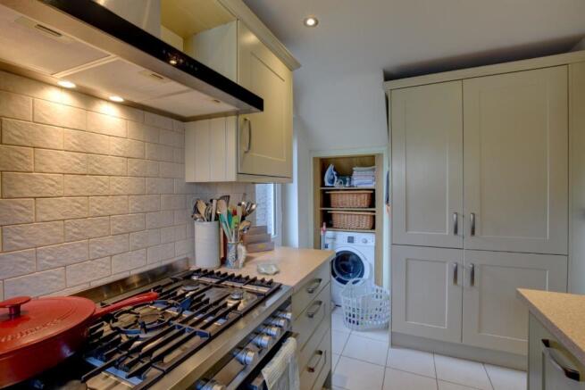 Kitchen 3.jpg