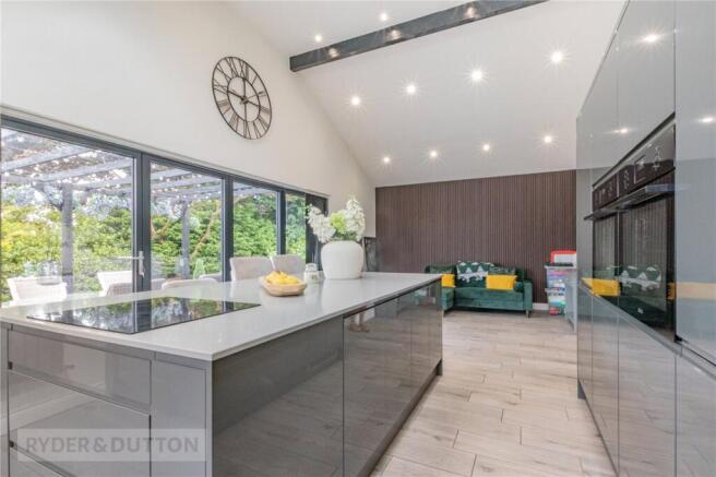 2 bed Semi-Detached Bungalow for sale Image 8