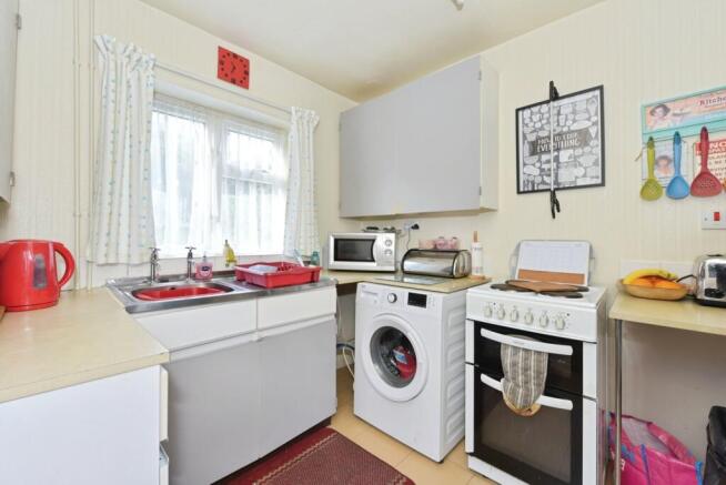 East Avenue, Rawmarsh, Rotherham, South Yorkshire, S62 photo 4