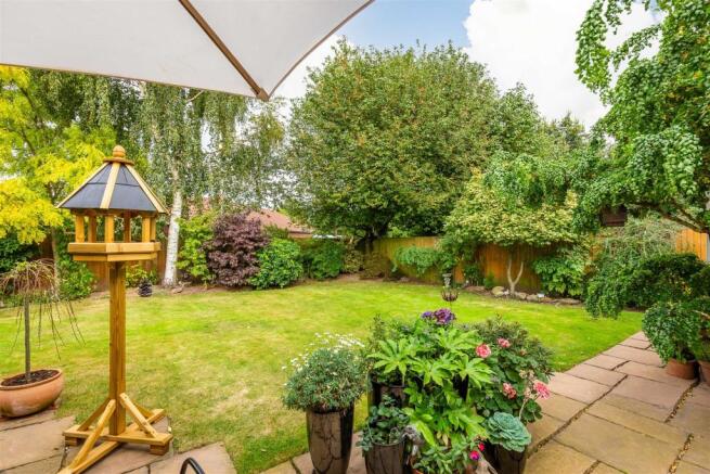 2 Lawson Court, Dunholme, LN2 3UQ-15.jpg