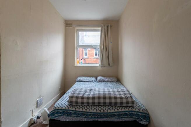 3 bed House to rent Image 8