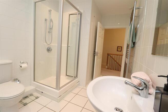 3 bed Apartment for sale Image 12