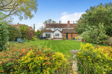 Cricket Hill, Finchampstead, Wokingham