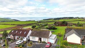 8, Headlands View Avenue, Woolacombe EX34 7HA