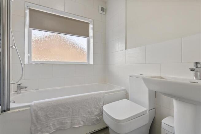 2 bed Semi-Detached Bungalow for sale Image 10