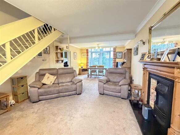 3 bed Detached for sale Image 4
