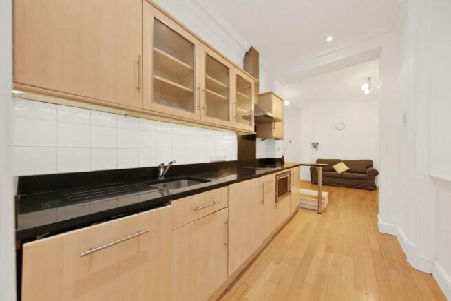 Kitchen 2.jpg