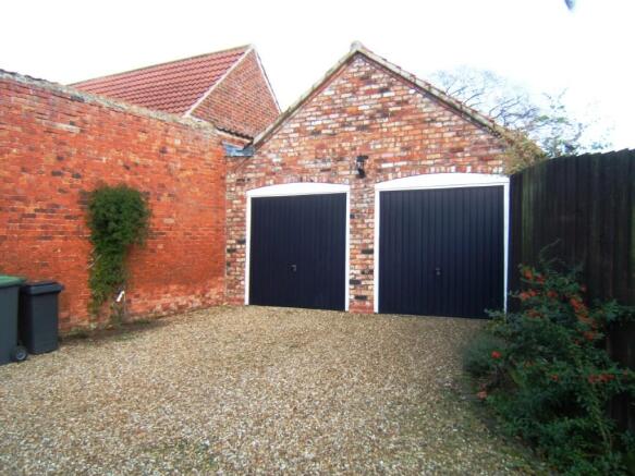 DOUBLE GARAGE