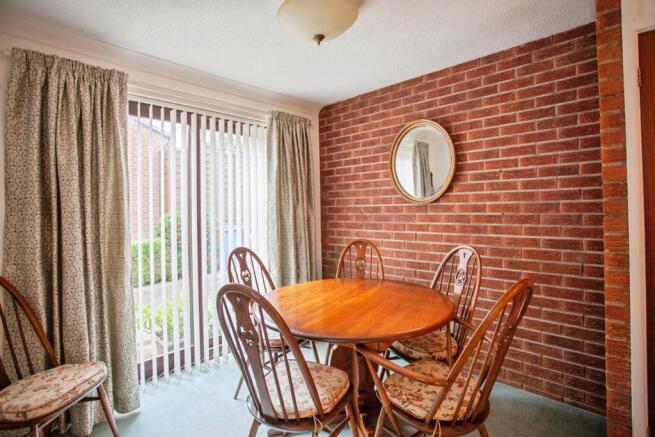 3 bed Bungalow for sale Image 9