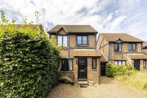 Kings Chase, East Molesey