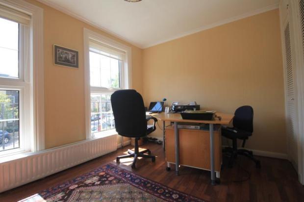 Bedroom 2/Office