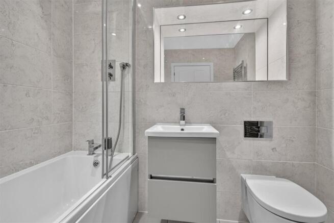 4 bed Semi-Detached for sale Image 10