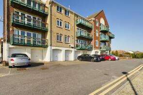 65, Pacific Close, Southampton SO14 3TY