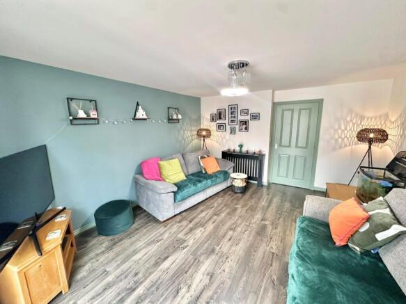 3 bed Semi-Detached for sale Image 11