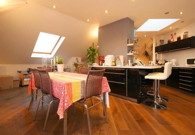 11 Vicarage Mews 213