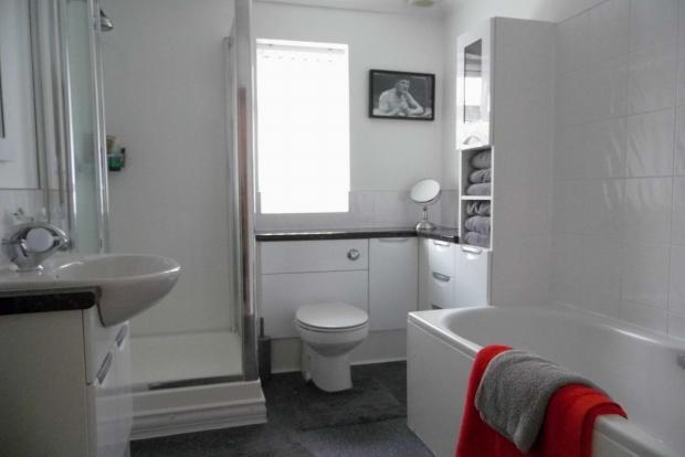 Photo 10