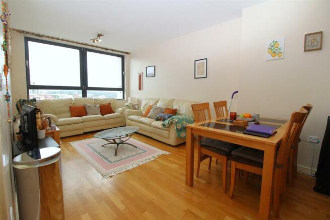 Open Plan Lounge and Kitchen