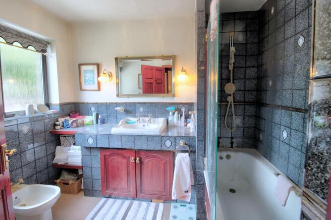 Ensuite