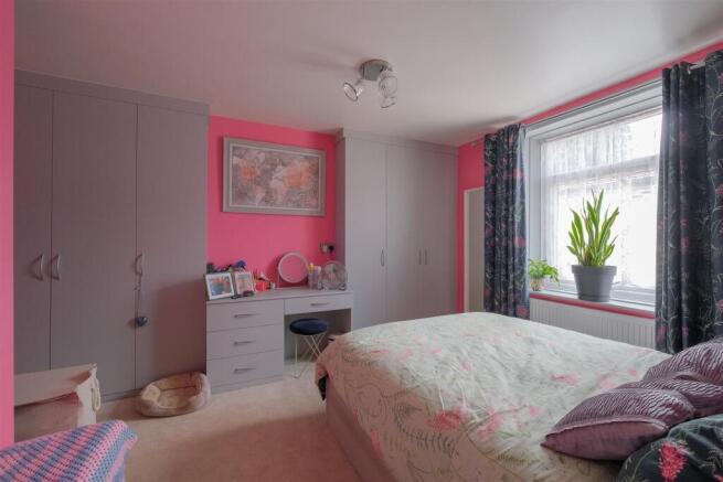 2 bed Terraced for sale Image 4