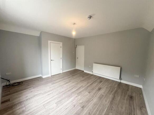LIVING ROOM -.jpeg