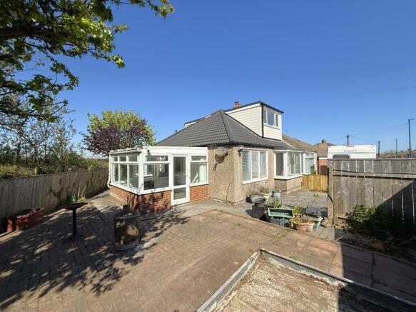 3 bed Semi-Detached Bungalow for sale Image 4