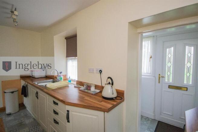 2 bed Terraced for sale Image 5