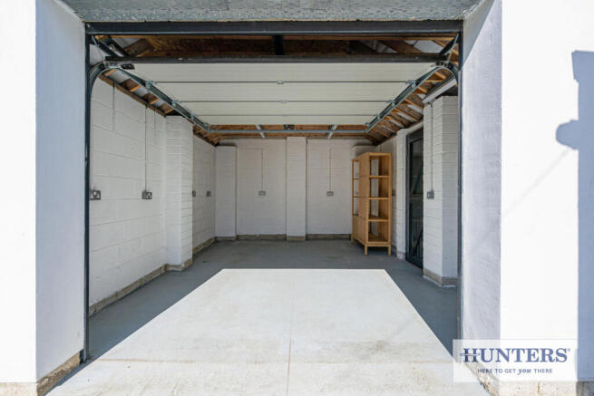 2 bed Bungalow for sale Image 9