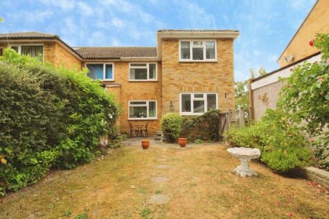 Desborough Close, Bengeo