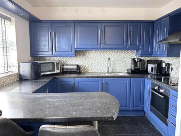 Open Plan Living, Dining Kitchen