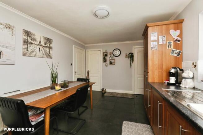 3 bed Terraced for sale Image 9