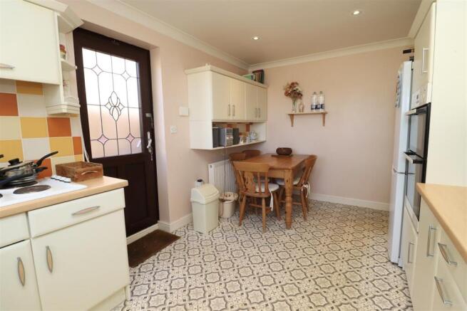3 bed Detached Bungalow for sale Image 5