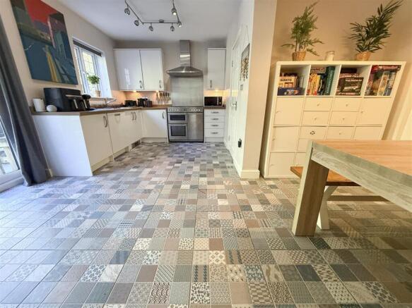 OPEN PLAN KITCHEN DINING ROOM
