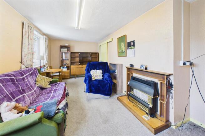 CAM06344G6-PR0090-STILL025.jpg