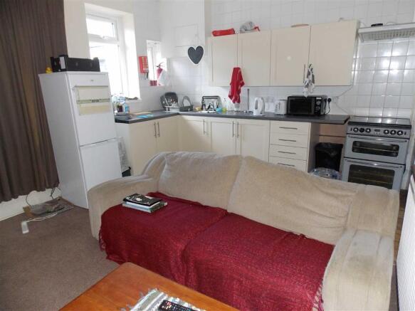 Living room/kitchen