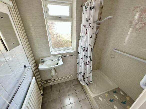 ground floor shower room.JPEG
