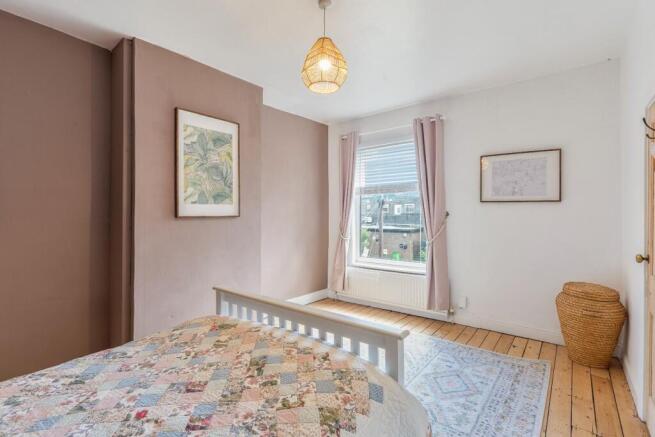 5 bed Terraced for sale Image 9