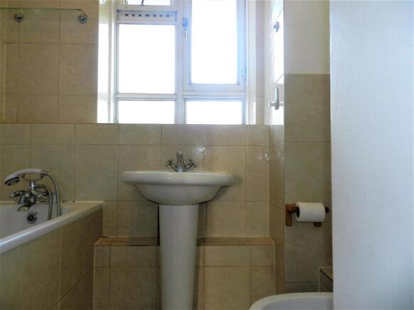 Bathroom...JPG